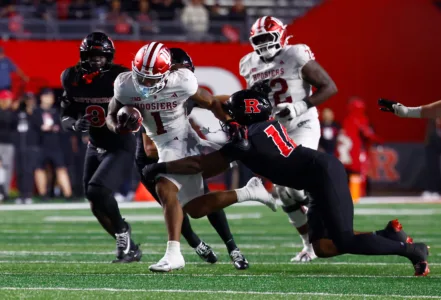 Ground Game For No. 7 Hoosiers Remains Turbo-Charged With Two-Man Rotation Of Richard And Lee Beebe Jr.